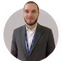Брокер