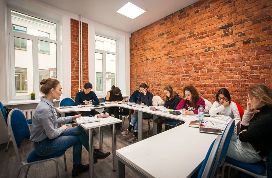 Фото 3 Школа иностранных языков / Летний лагерь с изучением языков