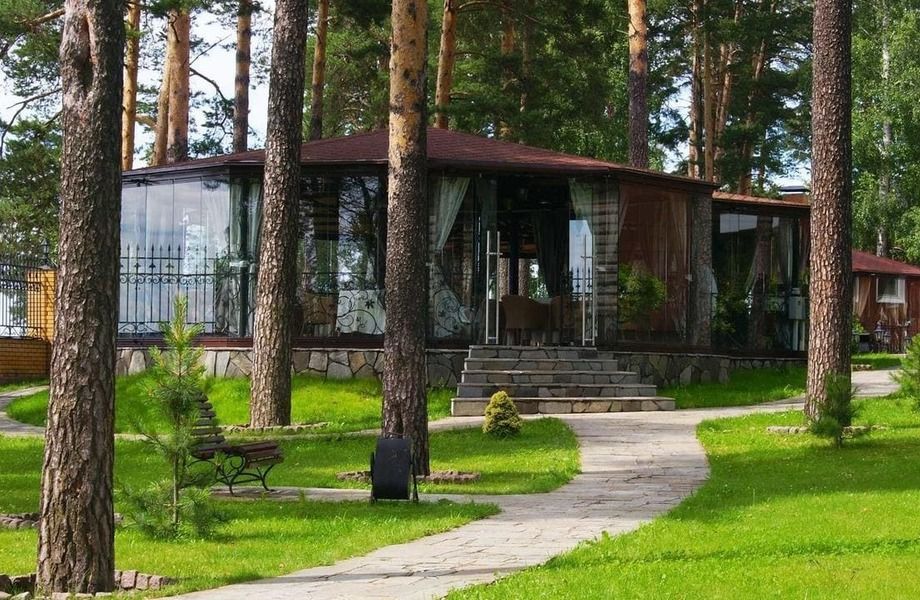 Фото 2 Действующий парк отель