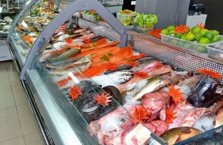 Рыбный магазин в торговом центре. Прибыль 100 тыс. руб.