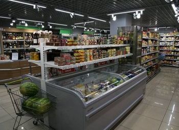 Фото Супермаркет самообслуживания с алкогольной лицензией