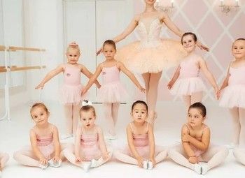 Фото Школа балета для детей от 2 лет