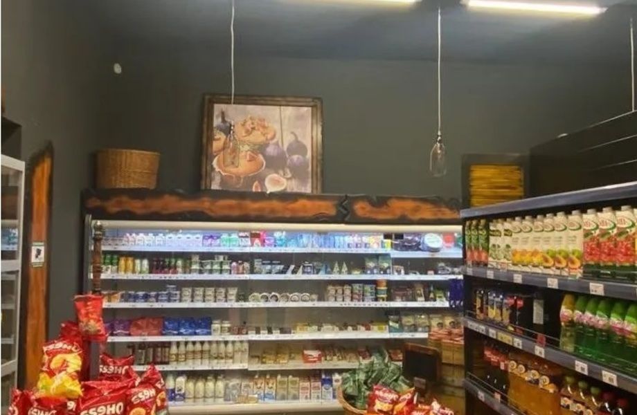 Фото 4 Магазин продуктов питания в районе Аэропорт