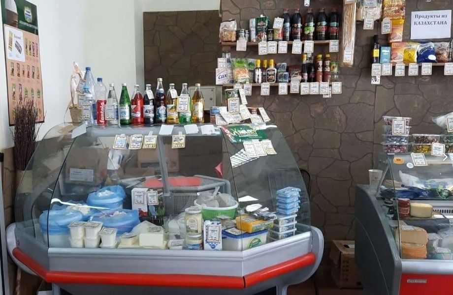 Продуктовый магазин в торговом центре