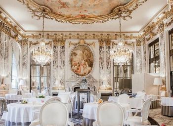 Ресторан в центре Москвы / Помещение в собственность