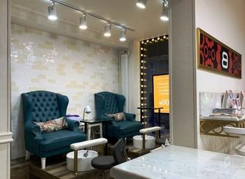 Прибыльная студия маникюра в удачной локации