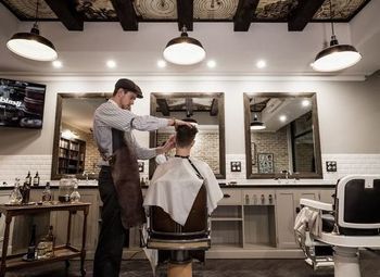 Фото 3 Авторский барбершоп с баром