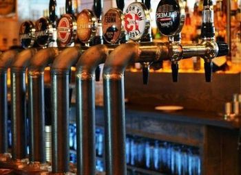 Магазин разливного пива возле метро в центре