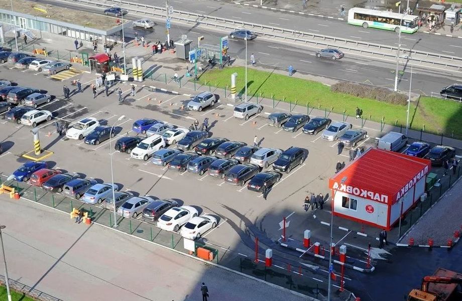 Автостоянка на западе города / Облагороженный участок