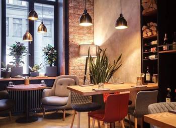 Фото 2 Ресторан с алкогольной лицензией в центре города