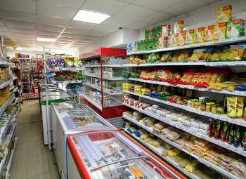 Фото Продуктовый магазин в шаговой доступности у метро