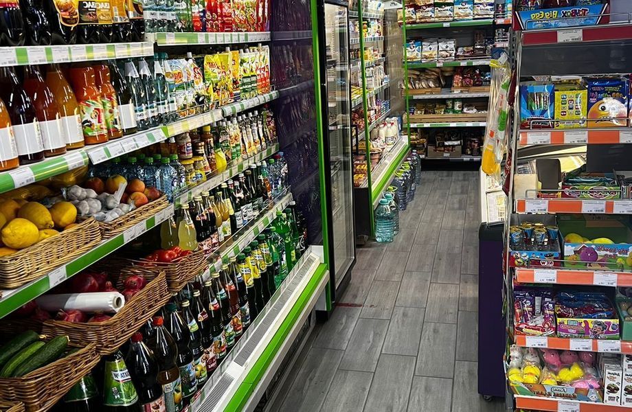 Продуктовый мини-маркет 24/7 с алко-лицензией рядом нет конкурентов