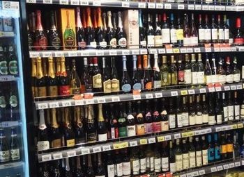 Продуктовый магазин с алкогольной лицензией на Васильевском Острове