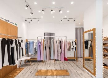 Магазин женской одежды в Петроградском районе