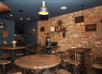 Крафтовый бар в центре города 