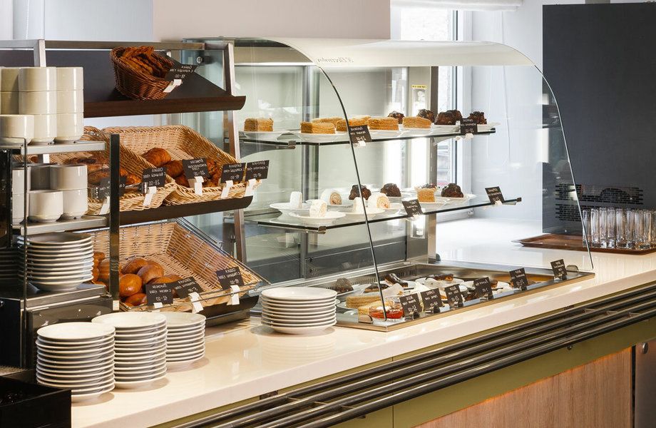 Кафе-столовая в БЦ / Низкая аренда