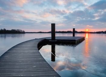 База отдыха / Турбаза у реки / 6 домов 