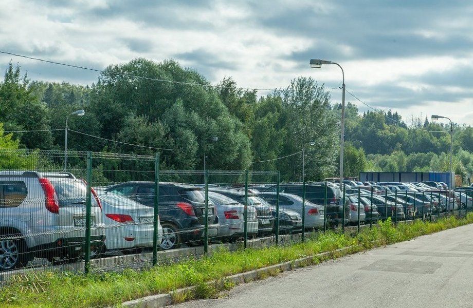Автостоянка / Прибыль 250 тыс.руб.