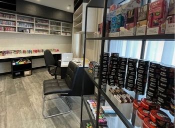 Фото Табачный магазин на оживленной трассе