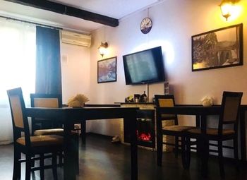 Кафе-пиццерия в центре города / 8 лет работы