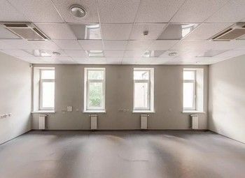Фото Помещение с арендатором / Витражные окна