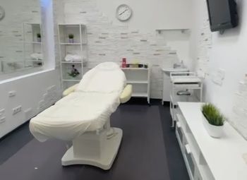 Фото Салон красоты и массаж / 5 кабинетов