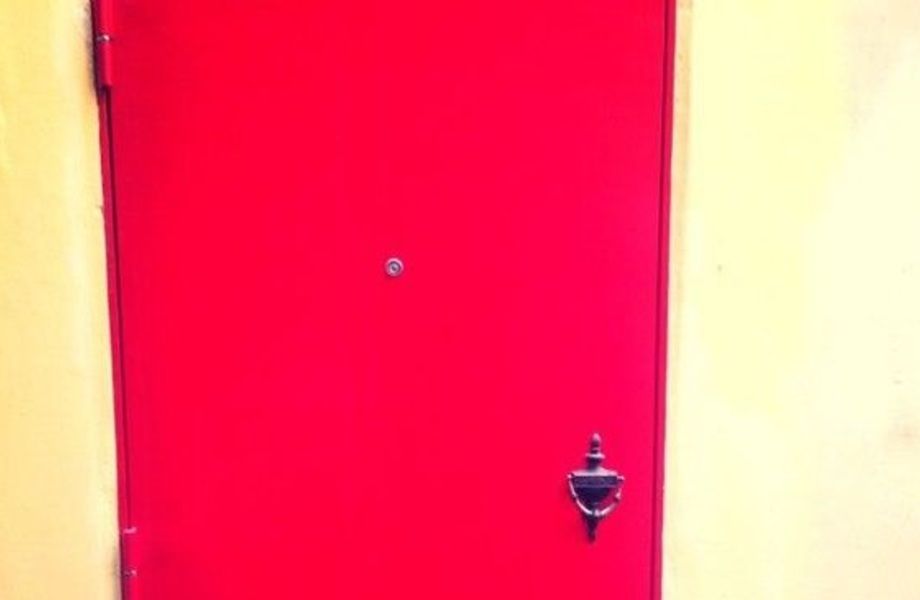 Популярная кальянная в центре (низкая аренда) 