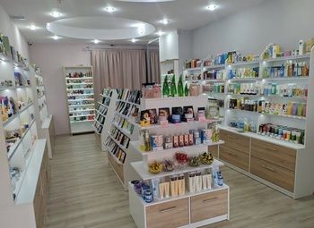 Фото Магазин профессиональной косметики / Один или сеть