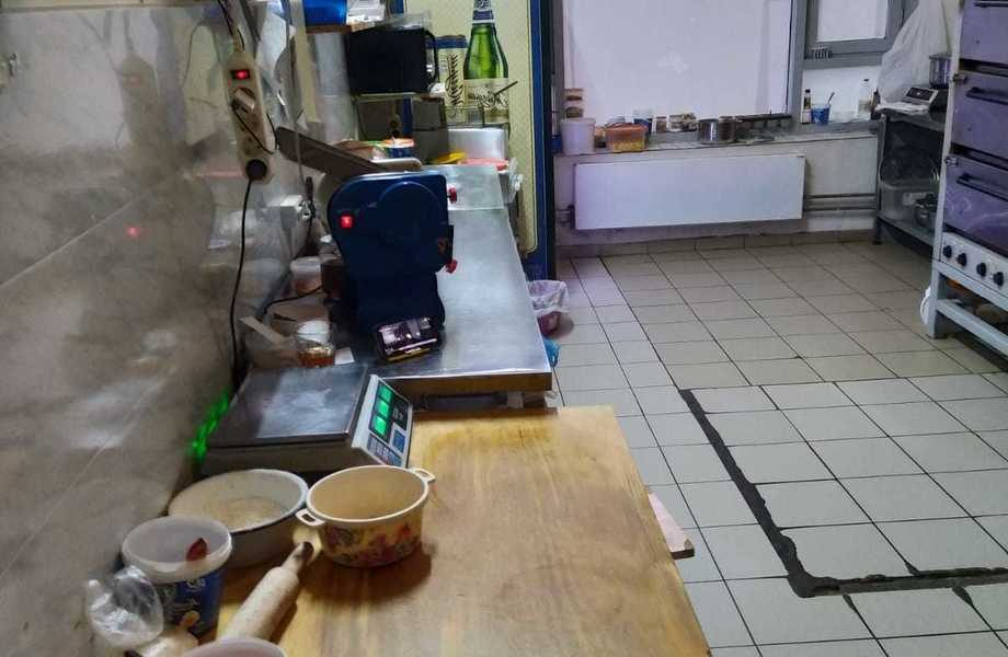 Кафе восточной кухни в жилом квартале