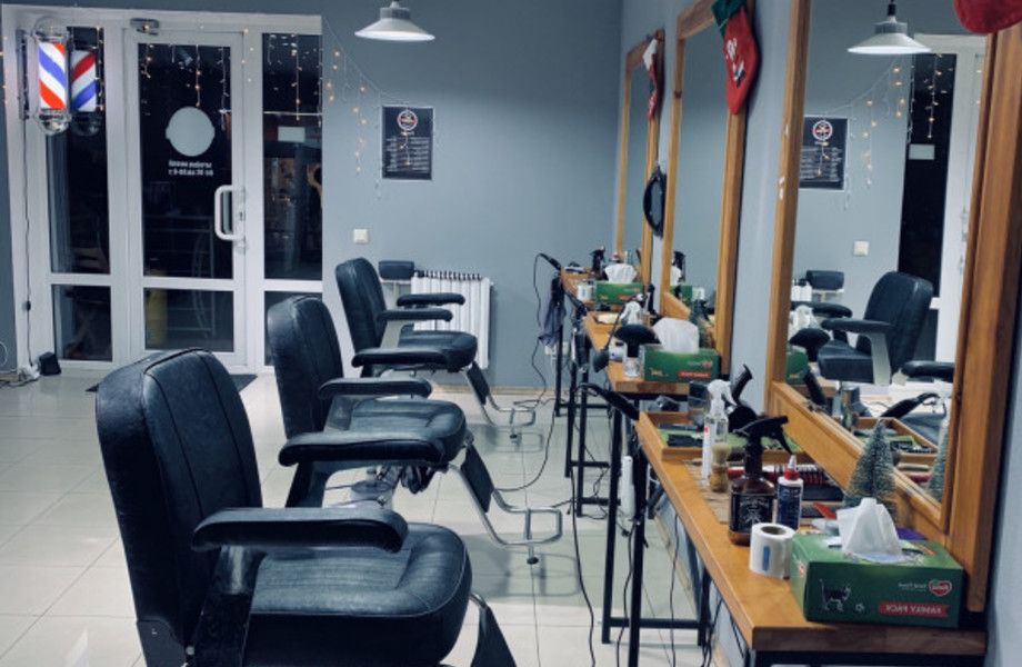 Фото 2 Барбершоп в проходном и людном месте