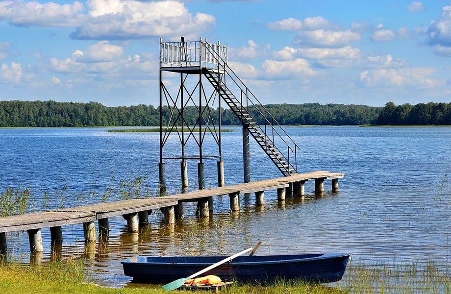 База отдыха на Берегу Озера 