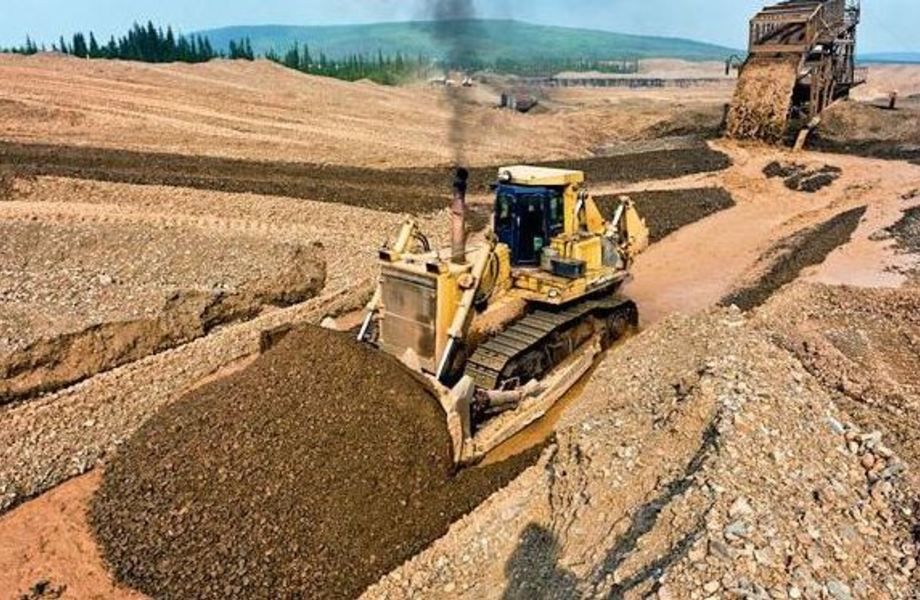 50% Доли в Золотодобывающих приисках 