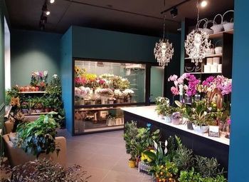 Фото Цветочный магазин в жилом квартале