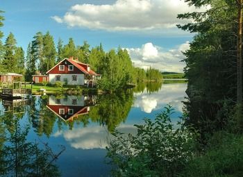 Фото База отдыха / мотель и ресторан / на берегу озера