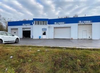 Фото Автомойка на три поста и шиномонтаж на севере