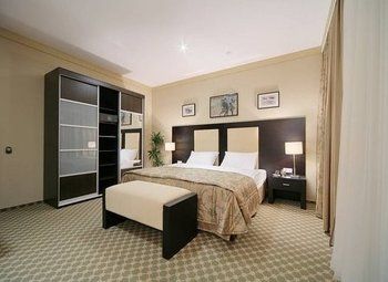 Фото 2 Гостиница на 6 номеров с с/у на Петроградке. Дизайнерский ремонт