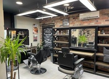 Фото Барбершоп с дизайнерским ремонтом / Новый ЖК