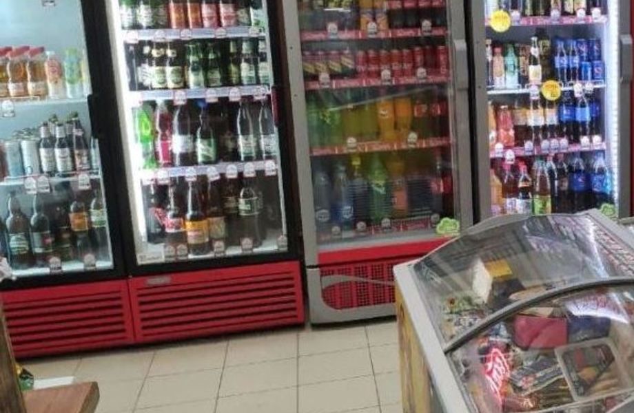 Продуктовый магазин/В густонаселенном квартале