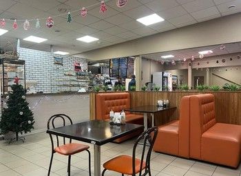 Фото Кафе с подачей мяса на углях / Возле рынка