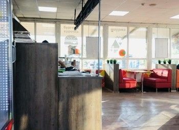 Фото Шаверма с верандой в шаговой доступности от метро