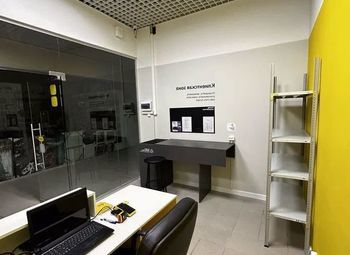 Фото 2 Пункт выдачи заказов в ТЦ