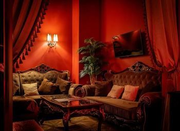 Стильный бар с алкогольной лицензией / авторский ремонт 