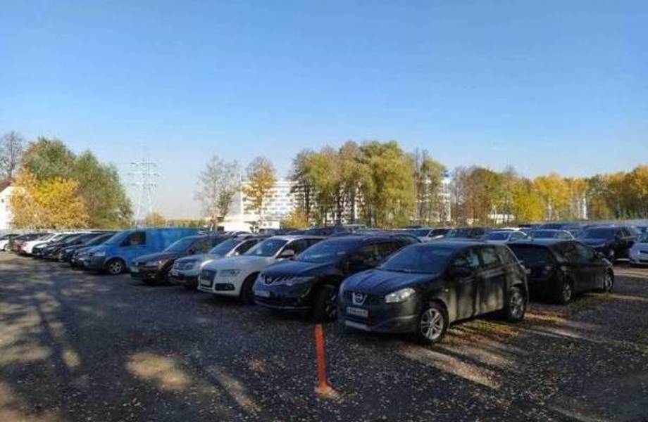 Земля под легковую автостоянку, с долгосрочной арендой