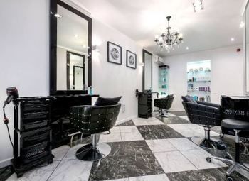 Салон красоты с высокой прибылью на юге Санкт-Петербурга