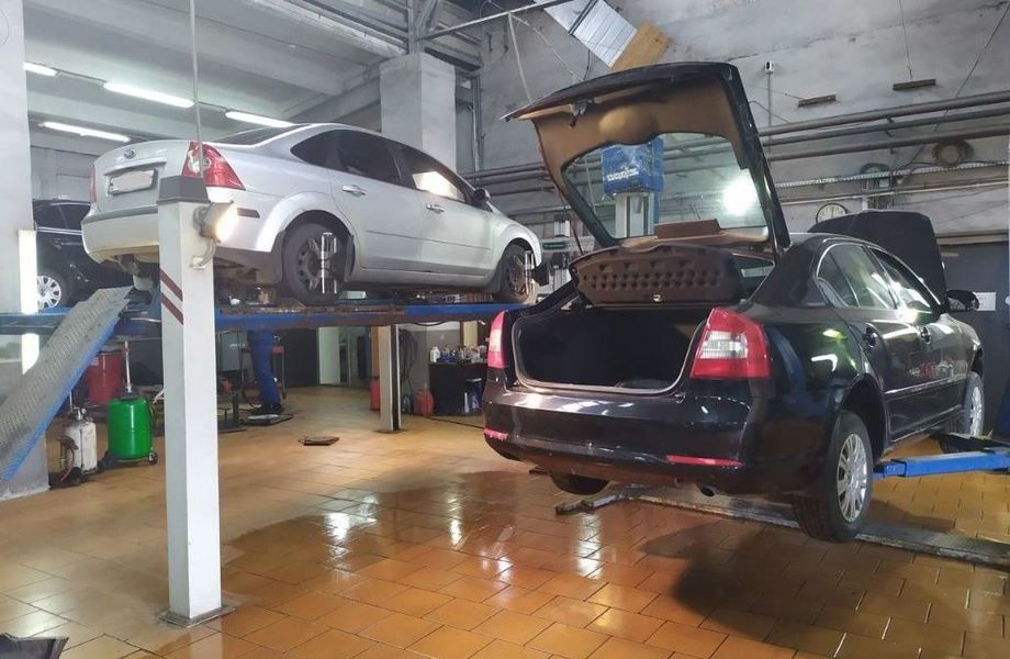 Автосервис по покраске автомобилей / Малярная камера 