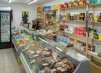 Продуктовый магазин с хорошей локацией, оборотом и большим трафиком 