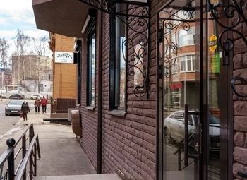 Фото 3 Действующая кофейня рядом с метро с низкой арендой и базой клиентов