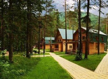 База отдыха в северном лесу