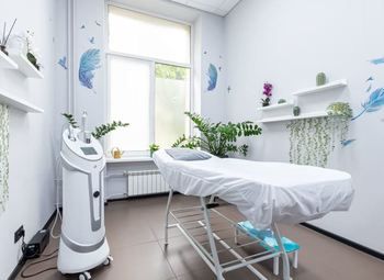 Студия лазерной эпиляции в густонаселенном районе