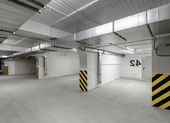 Фото 3 Арендный бизнес - паркинг с действующими арендаторами